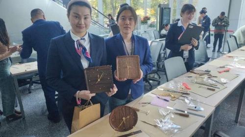 復(fù)古鐘表手工制作.jpg